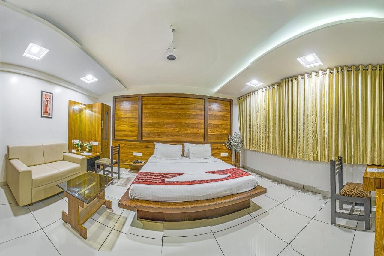 Hotel Radiant Kolhapur Dış mekan fotoğraf